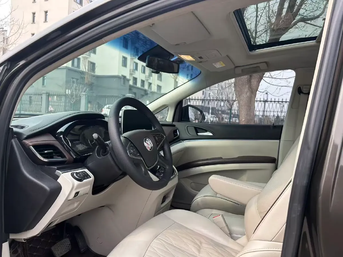 2021 Buick GL8 2.0T 237HP L4 9AT,autocango,china used car exporter,china ev exporter,chinese used car exporter,chinese used ev exporter