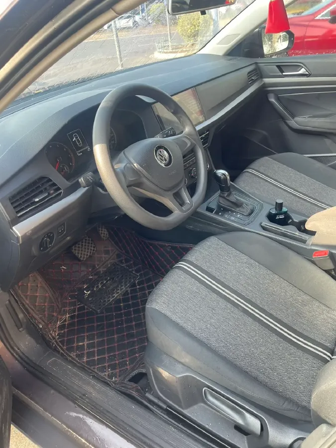 2018 Landwind XiaoYao 1.5T 163HP L4 CVT,autocango,china used car exporter,china ev exporter,chinese used car exporter,chinese used ev exporter