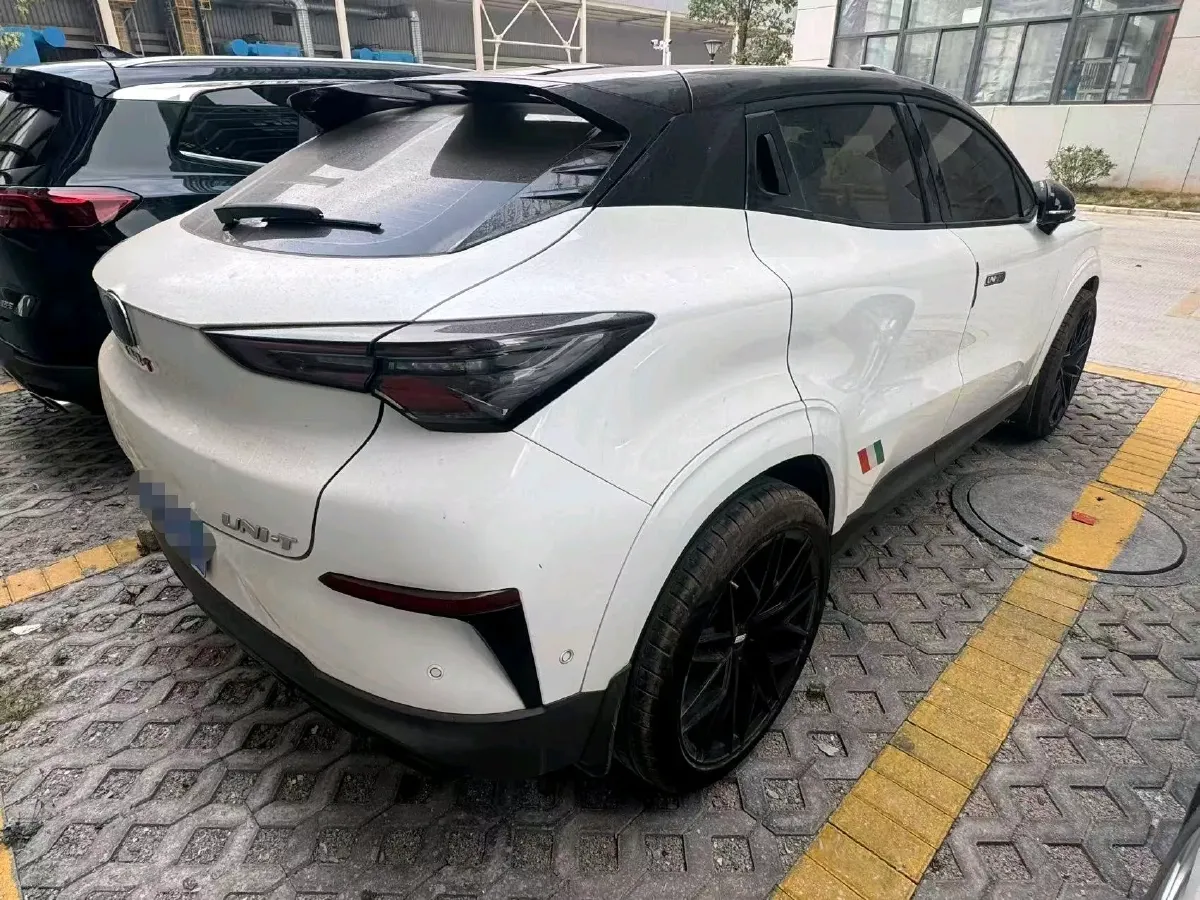 2020 ChangAn UNI-T 1.5T 180HP L4 7DCT,autocango,china used car exporter,china ev exporter,chinese used car exporter,chinese used ev exporter