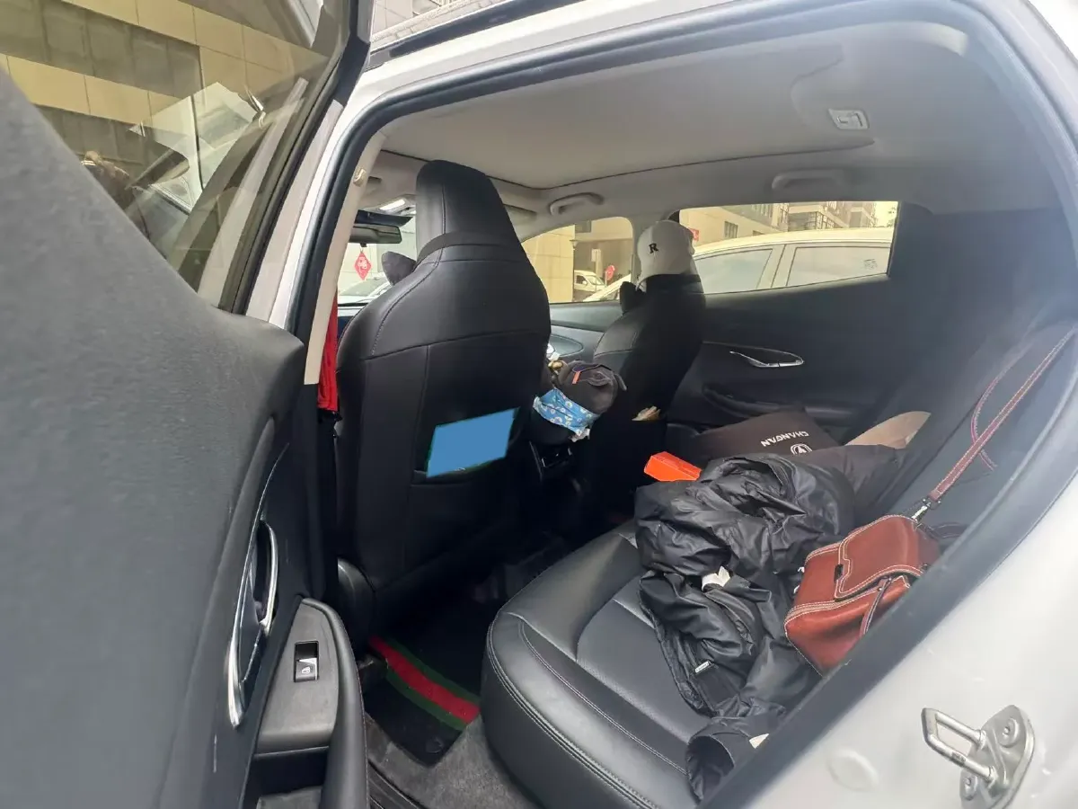 2020 ChangAn UNI-T 1.5T 180HP L4 7DCT,autocango,china used car exporter,china ev exporter,chinese used car exporter,chinese used ev exporter