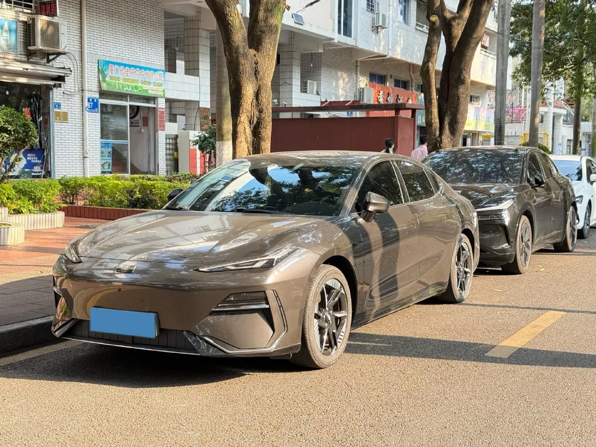 2024 Geely Galaxy E8 BEV 62KWH,autocango,china used car exporter,china ev exporter,chinese used car exporter,chinese used ev exporter