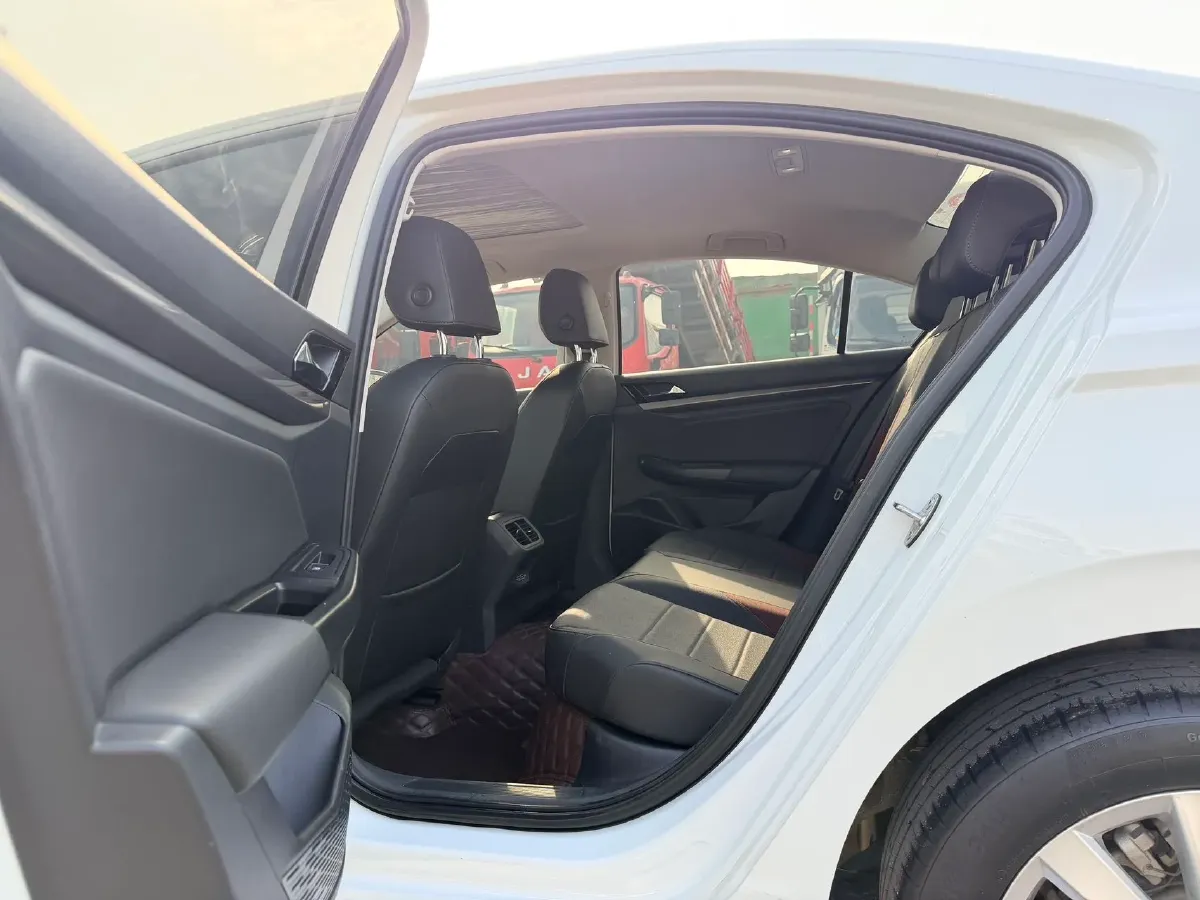 2021 Volkswagen Bora 1.5L 113HP L4 6AT,autocango,china used car exporter,china ev exporter,chinese used car exporter,chinese used ev exporter