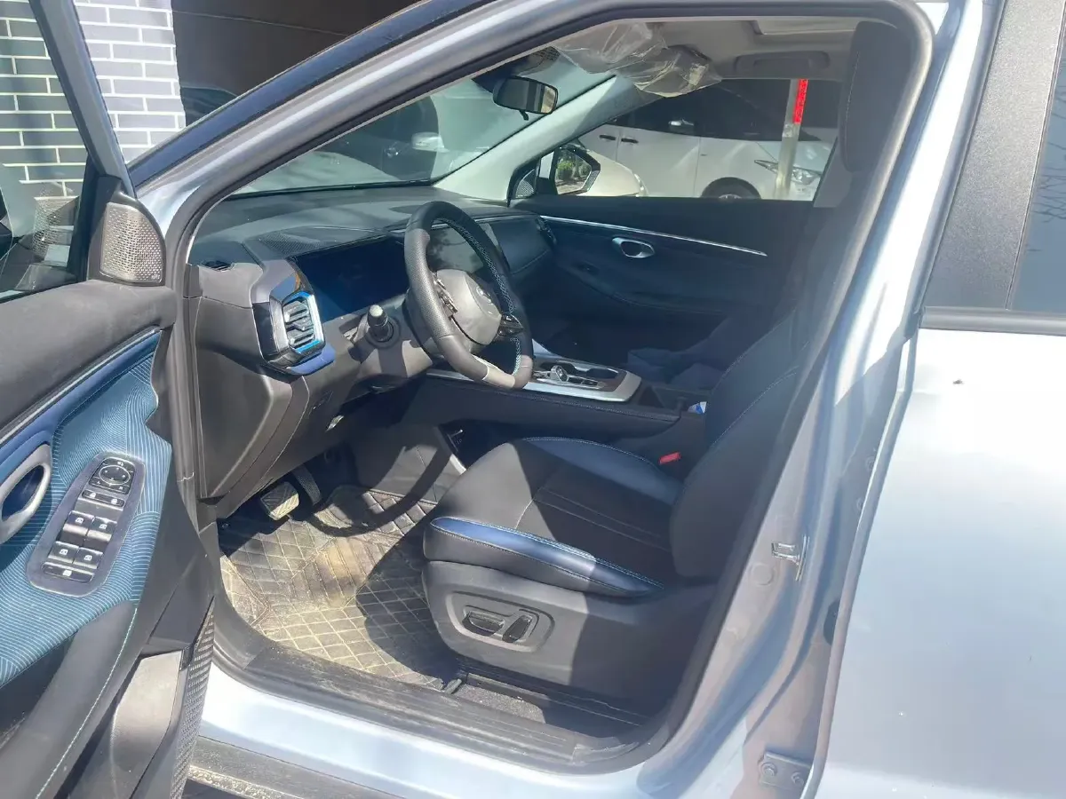 2024 GAC Trumpchi GS3 1.5T 177HP L4 7DCT,autocango,china used car exporter,china ev exporter,chinese used car exporter,chinese used ev exporter