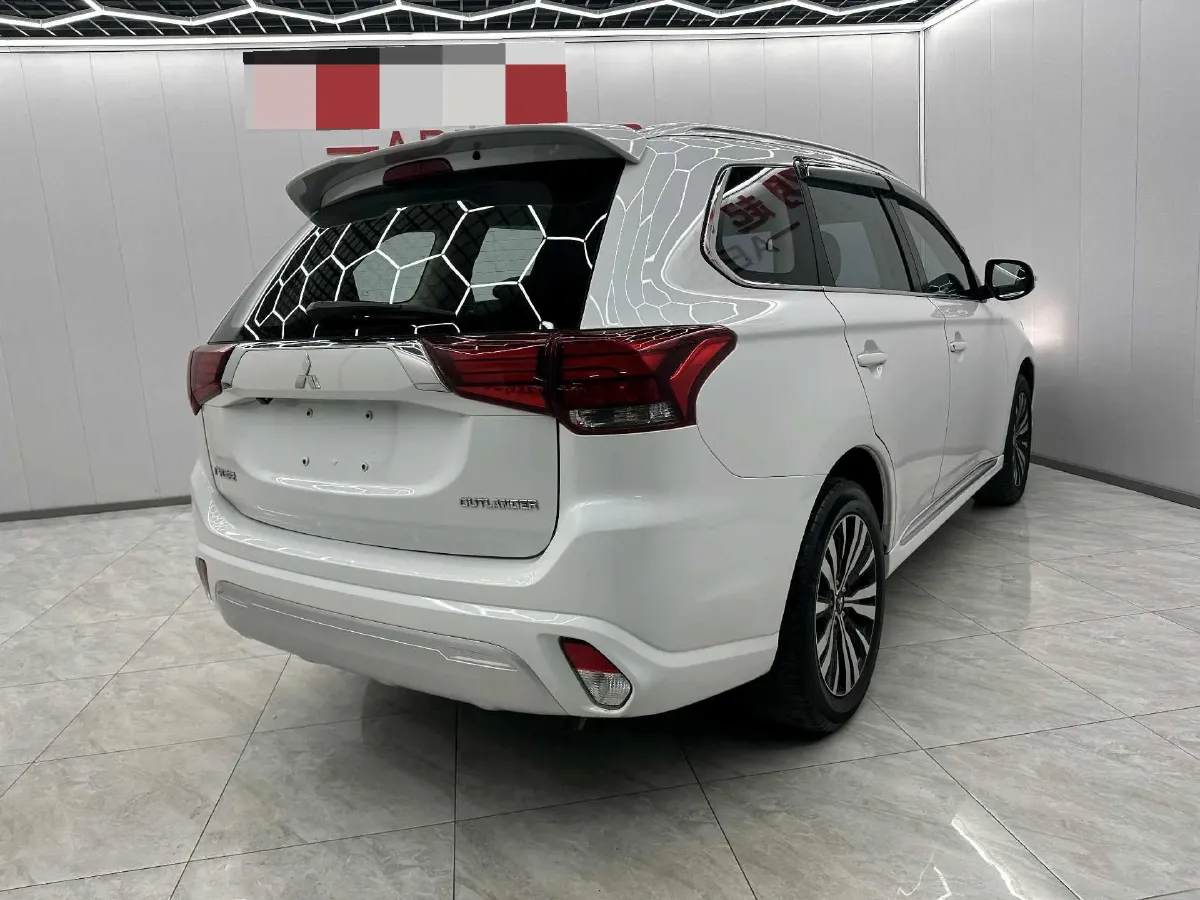 2021 Mitsubishi Outlander 2.0L 166HP L4 CVT,autocango,china used car exporter,china ev exporter,chinese used car exporter,chinese used ev exporter