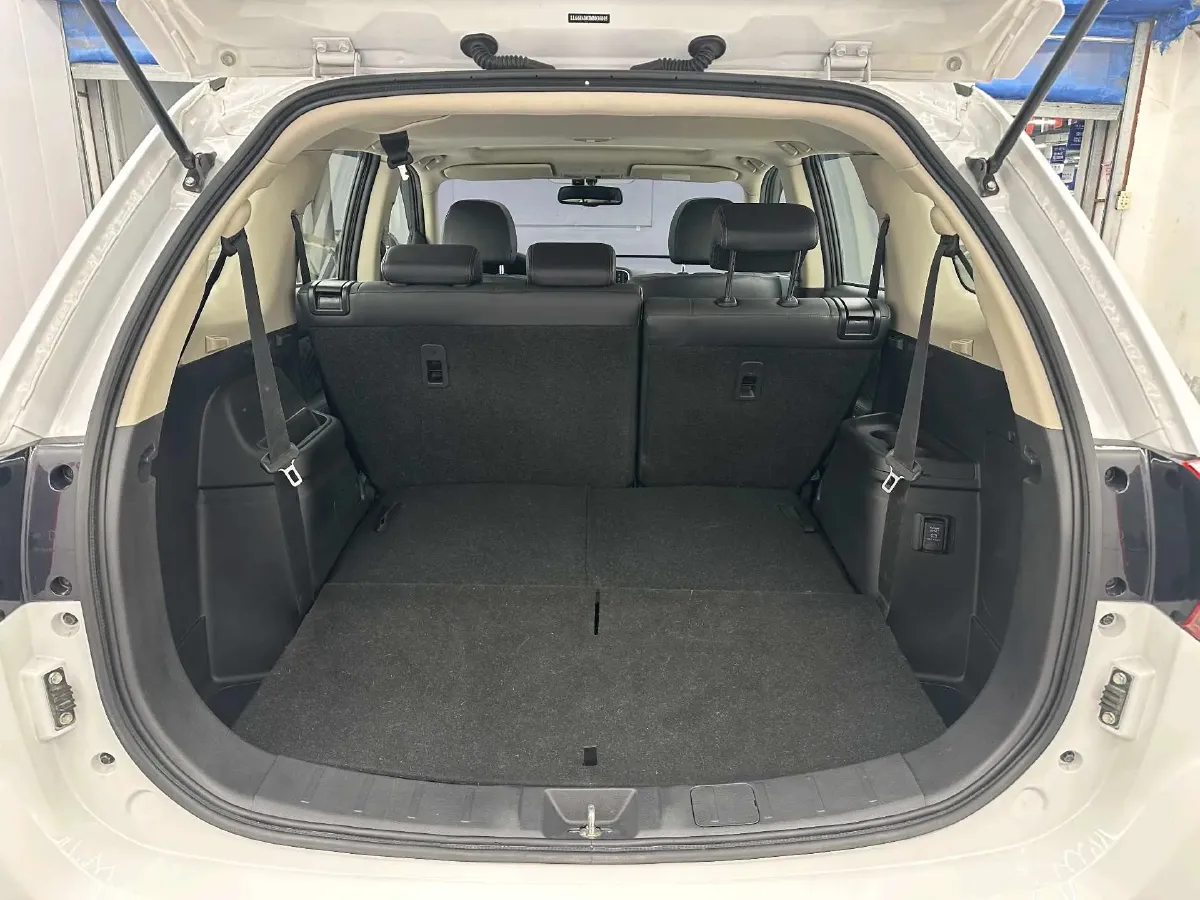 2021 Mitsubishi Outlander 2.0L 166HP L4 CVT,autocango,china used car exporter,china ev exporter,chinese used car exporter,chinese used ev exporter