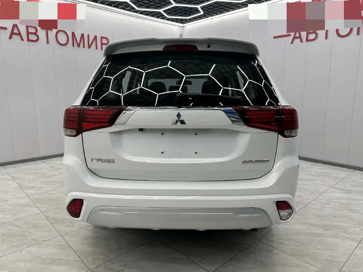 2021 Mitsubishi Outlander 2.0L 166HP L4 CVT,autocango,china used car exporter,china ev exporter,chinese used car exporter,chinese used ev exporter