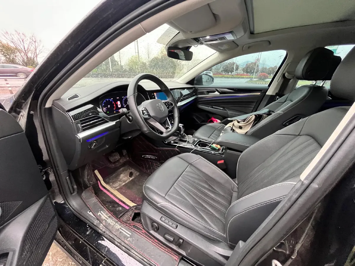 2023 Volkswagen Passat 2.0T 220HP L4 7DCT,autocango,china used car exporter,china ev exporter,chinese used car exporter,chinese used ev exporter