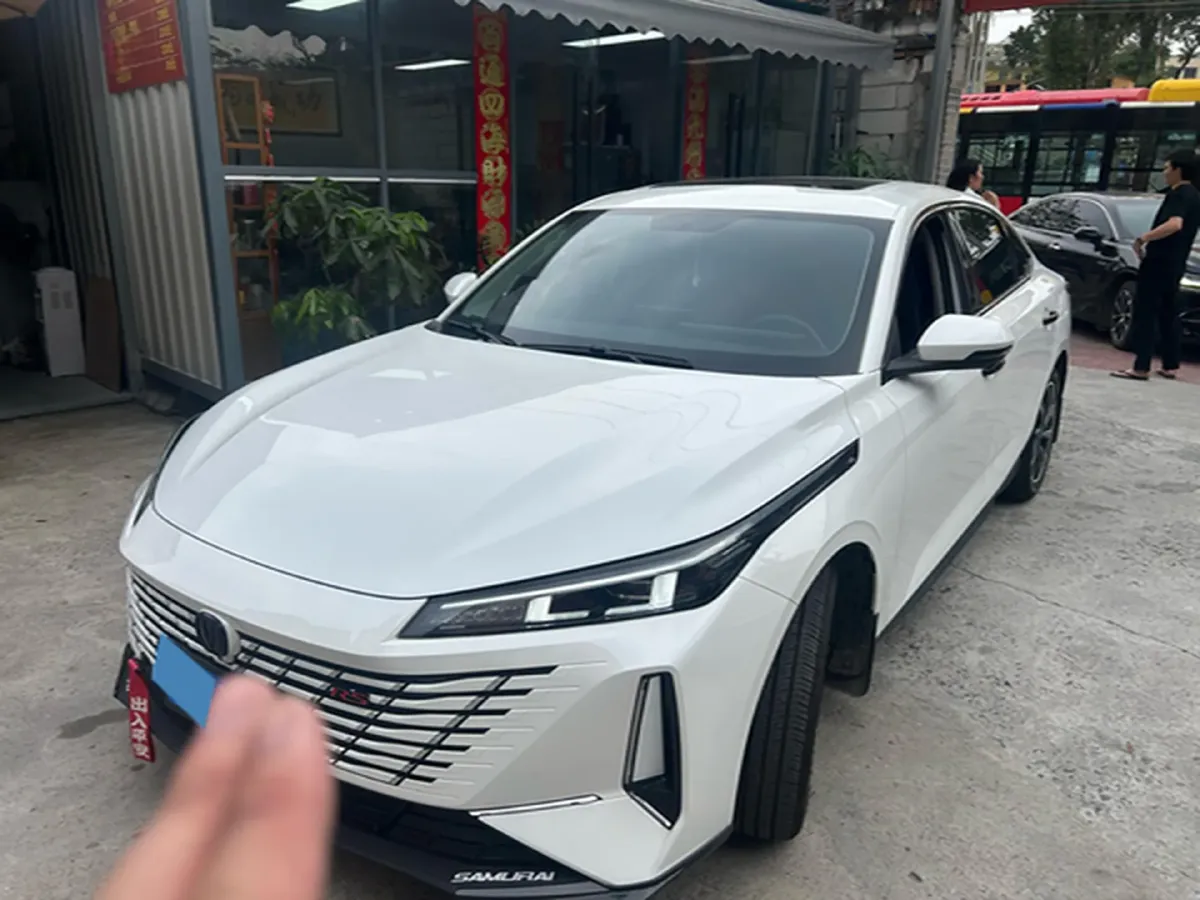 2025 ChangAn Eado 1.5T 192HP L4 7DCT,autocango,china used car exporter,china ev exporter,chinese used car exporter,chinese used ev exporter
