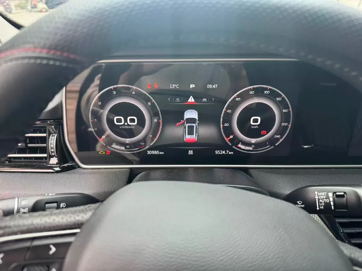 2022 HongQi HS5 2.0T 224HP L4 6AT,autocango,china used car exporter,china ev exporter,chinese used car exporter,chinese used ev exporter