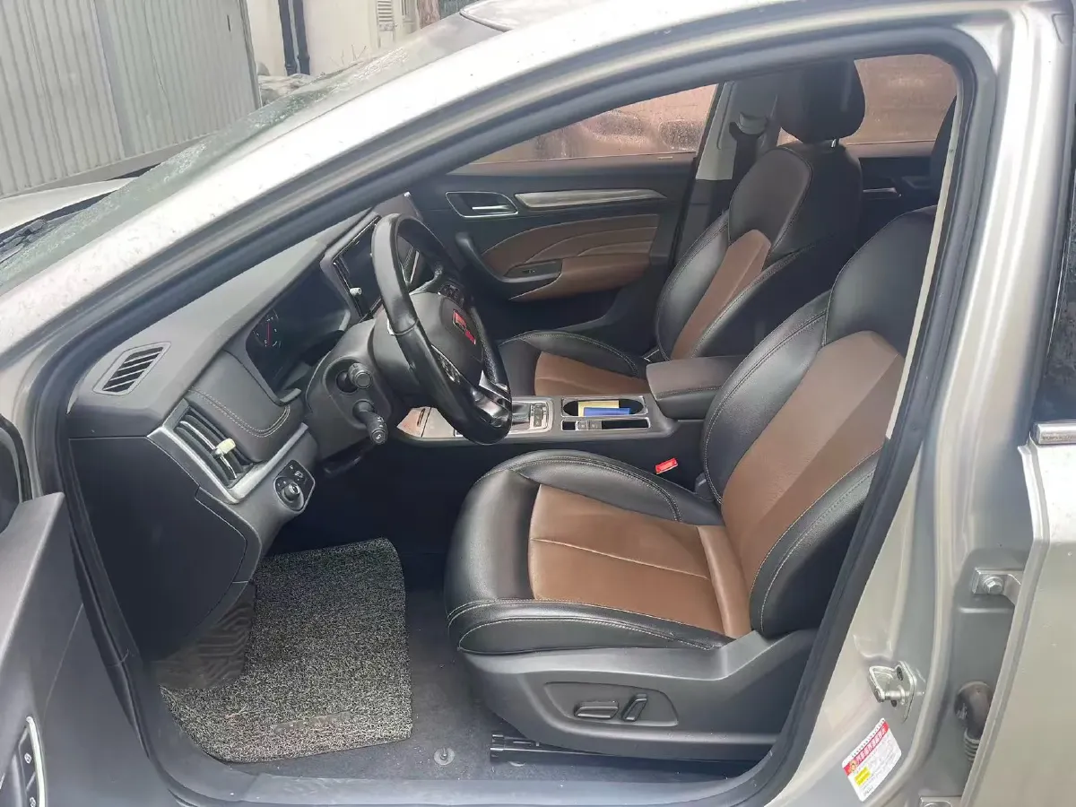 2017 Roewe i6 1.0T 125HP L3 7DCT,autocango,china used car exporter,china ev exporter,chinese used car exporter,chinese used ev exporter