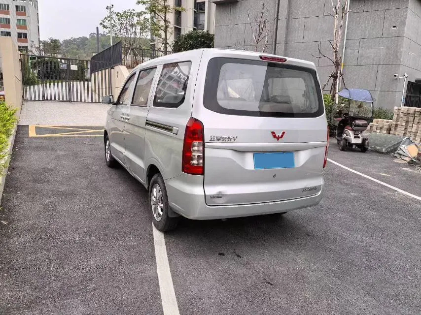 2019 WuLing HongGuang V 1.5L 99HP L4 6MT,autocango,china used car exporter,china ev exporter,chinese used car exporter,chinese used ev exporter