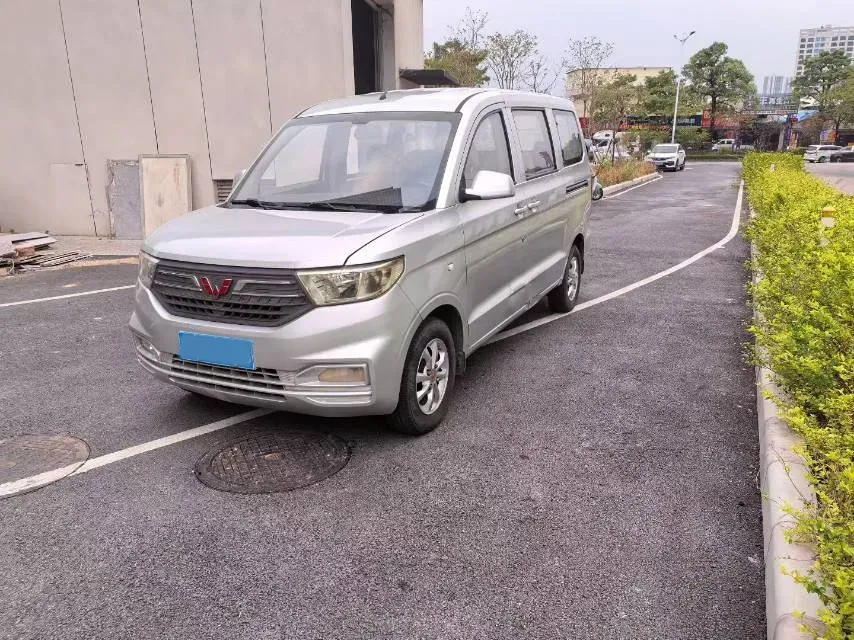 2019 WuLing HongGuang V 1.5L 99HP L4 6MT,autocango,china used car exporter,china ev exporter,chinese used car exporter,chinese used ev exporter