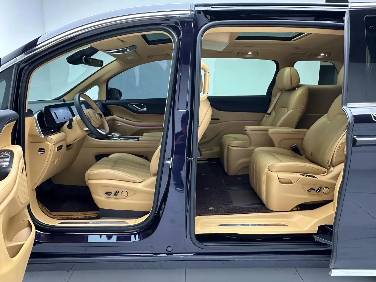 2022 Voyah Dream 1.5T 136HP L4 PHEV 25.57KWH,autocango,china used car exporter,china ev exporter,chinese used car exporter,chinese used ev exporter