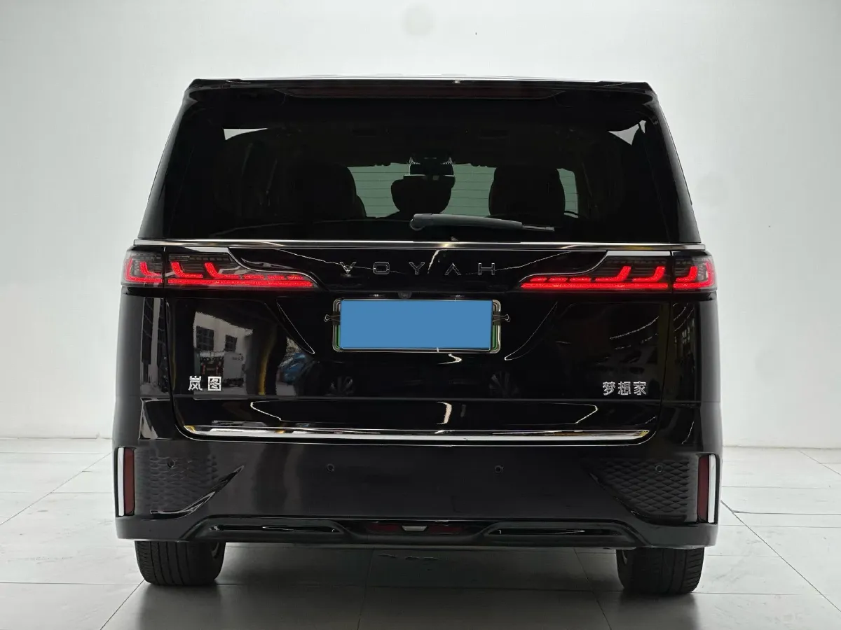 2022 Voyah Dream 1.5T 136HP L4 PHEV 25.57KWH,autocango,china used car exporter,china ev exporter,chinese used car exporter,chinese used ev exporter