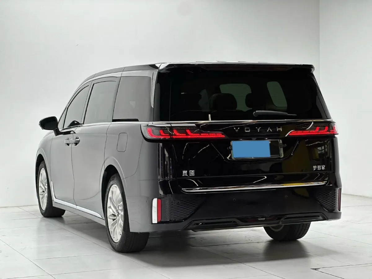 2022 Voyah Dream 1.5T 136HP L4 PHEV 25.57KWH,autocango,china used car exporter,china ev exporter,chinese used car exporter,chinese used ev exporter