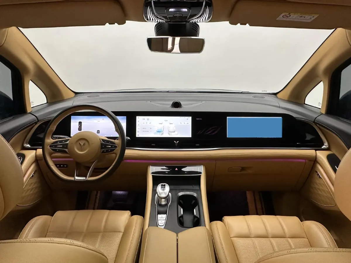 2022 Voyah Dream 1.5T 136HP L4 PHEV 25.57KWH,autocango,china used car exporter,china ev exporter,chinese used car exporter,chinese used ev exporter