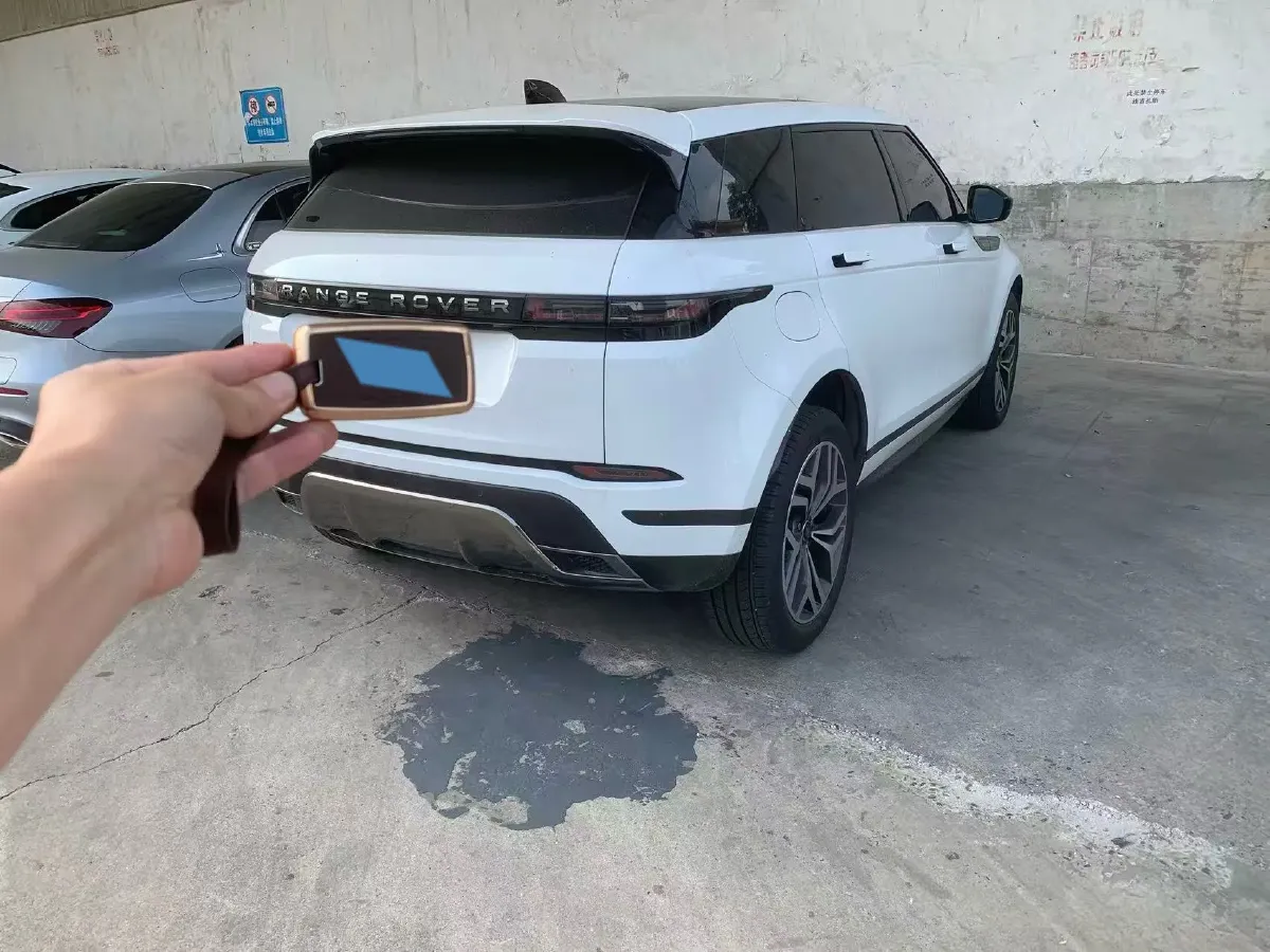 2024 Land Rover Range Rover Evoque 2.0T 249HP L4 9AT,autocango,china used car exporter,china ev exporter,chinese used car exporter,chinese used ev exporter