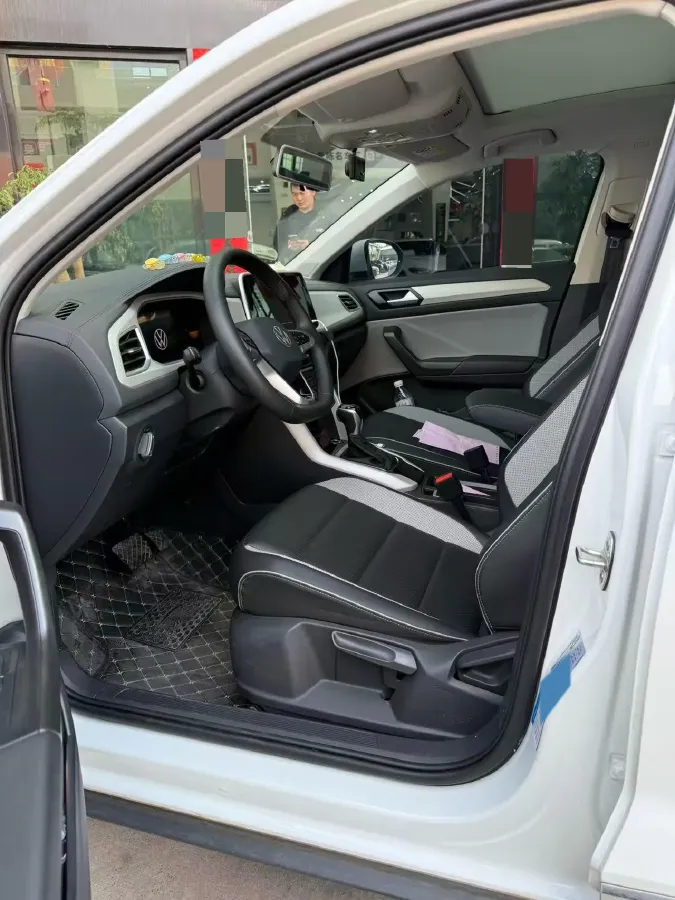 2023 Volkswagen T-Roc 1.4T 150HP L4 7DCT,autocango,china used car exporter,china ev exporter,chinese used car exporter,chinese used ev exporter