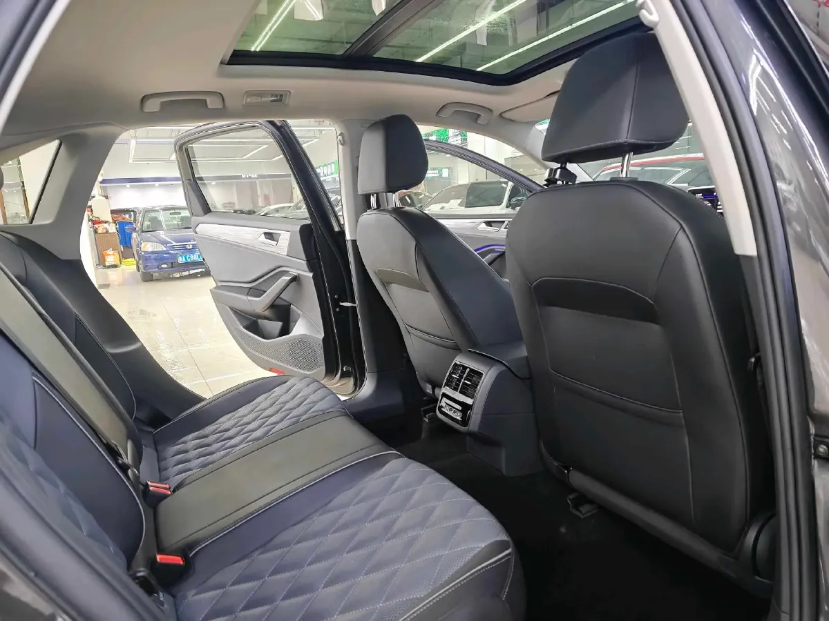 2023 Volkswagen Sagitar 1.2T 116HP L4 7DCT,autocango,china used car exporter,china ev exporter,chinese used car exporter,chinese used ev exporter