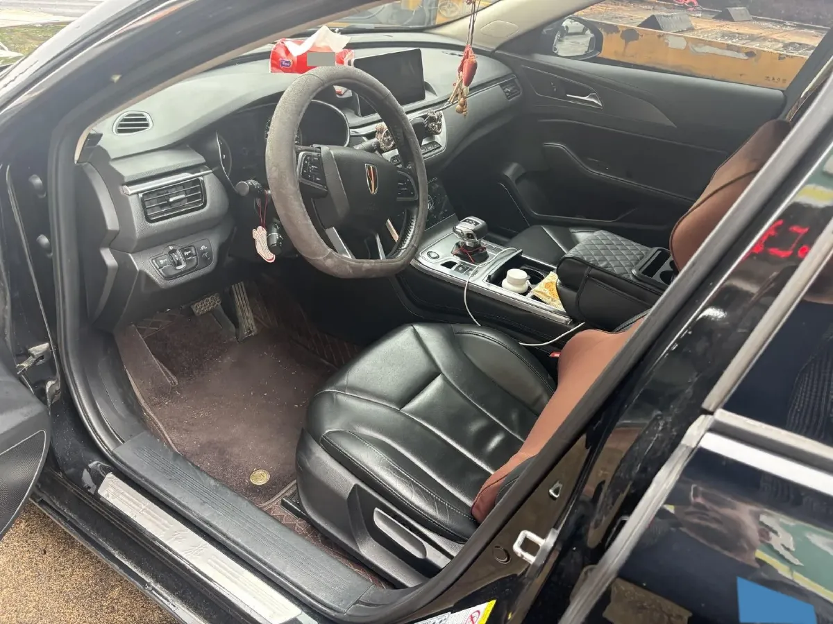 2022 HongQi H5 1.5T 169HP L4 7DCT,autocango,china used car exporter,china ev exporter,chinese used car exporter,chinese used ev exporter