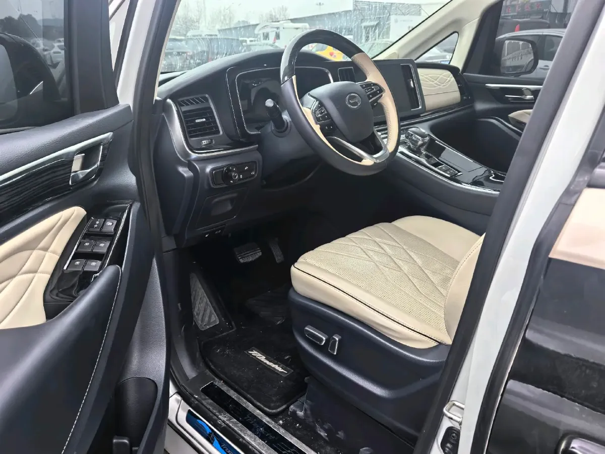 2021 GAC Trumpchi M8 2.0T 252HP L4 8AT,autocango,china used car exporter,china ev exporter,chinese used car exporter,chinese used ev exporter