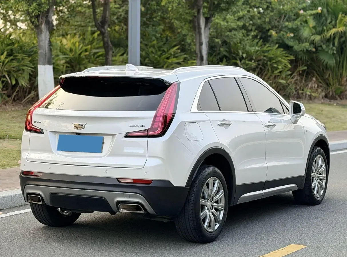 2020 Cadillac XT4 2.0T 241HP L4 9AT,autocango,china used car exporter,china ev exporter,chinese used car exporter,chinese used ev exporter