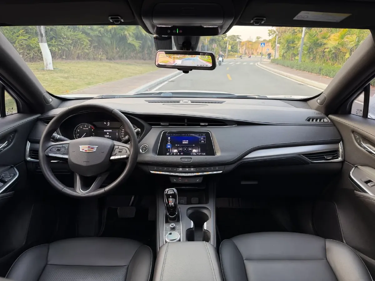 2020 Cadillac XT4 2.0T 241HP L4 9AT,autocango,china used car exporter,china ev exporter,chinese used car exporter,chinese used ev exporter