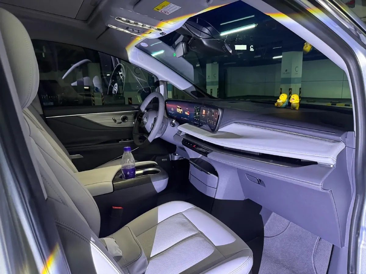 2025 Buick GL8 2.0T 237HP L4 9AT,autocango,china used car exporter,china ev exporter,chinese used car exporter,chinese used ev exporter