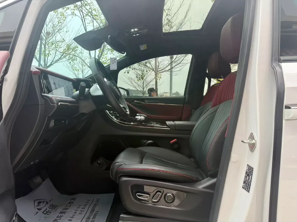 2023 GAC Trumpchi M8 2.0T 252HP L4 8AT,autocango,china used car exporter,china ev exporter,chinese used car exporter,chinese used ev exporter