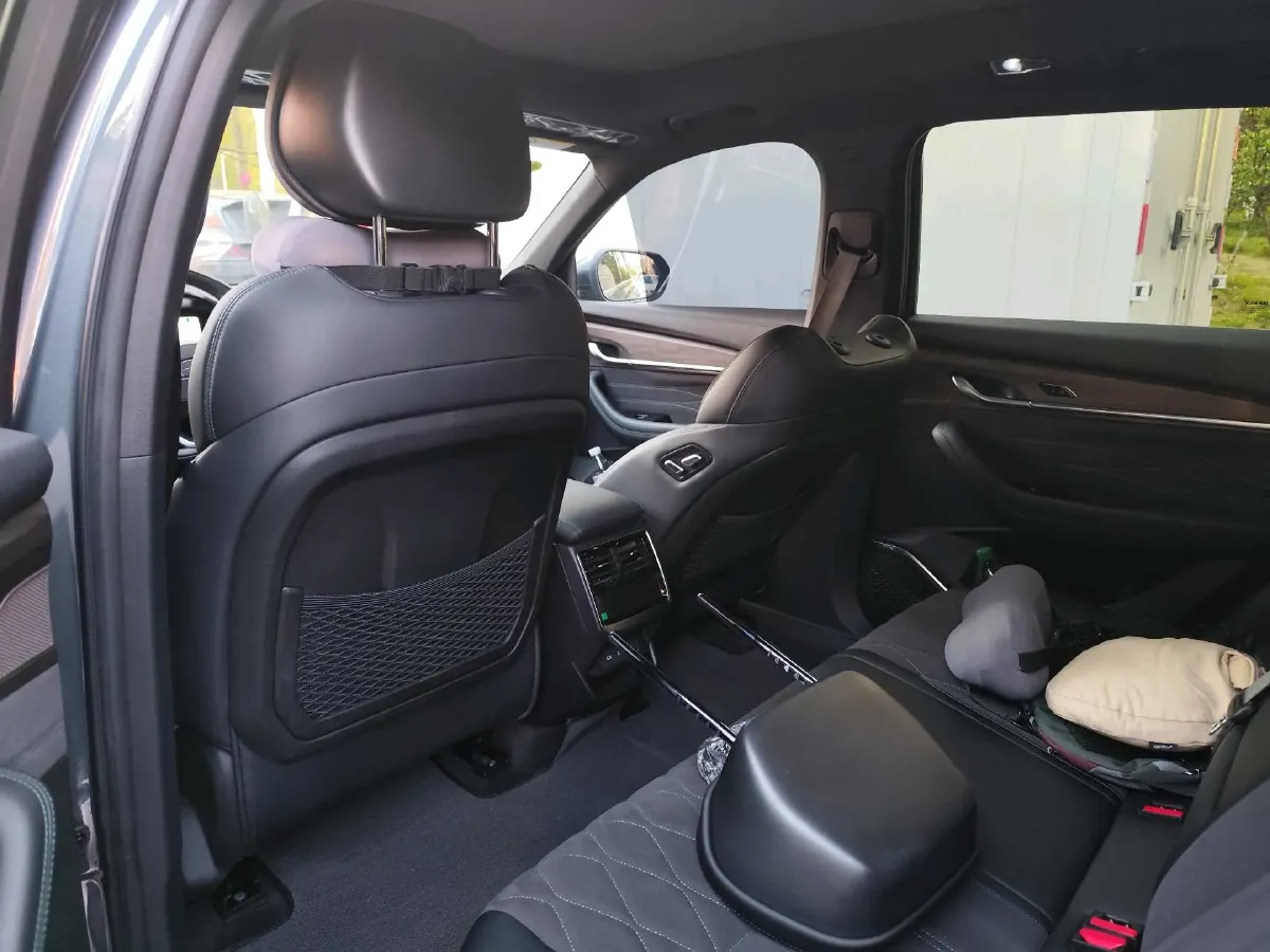 2025 Geely Monjaro 2.0T 238HP L4 8AT,autocango,china used car exporter,china ev exporter,chinese used car exporter,chinese used ev exporter