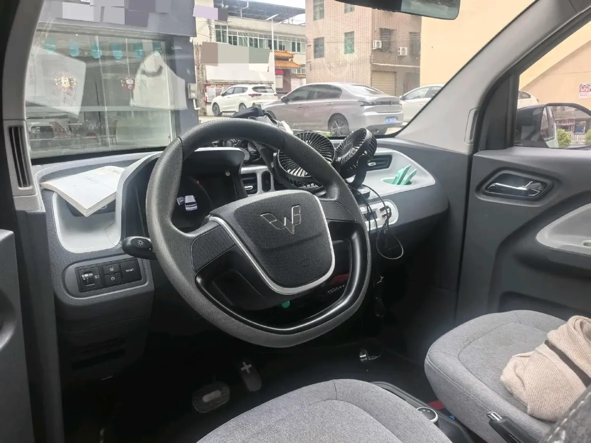 2021 WuLing HongGuang MINI EV BEV 13.9KWH,autocango,china used car exporter,china ev exporter,chinese used car exporter,chinese used ev exporter