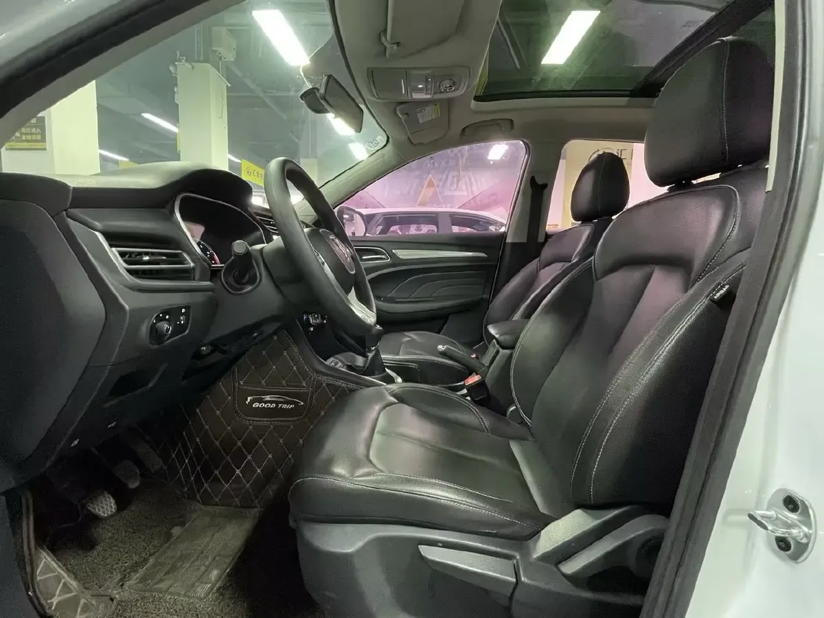 2020 Roewe RX3 1.6L 125HP L4 5MT,autocango,china used car exporter,china ev exporter,chinese used car exporter,chinese used ev exporter