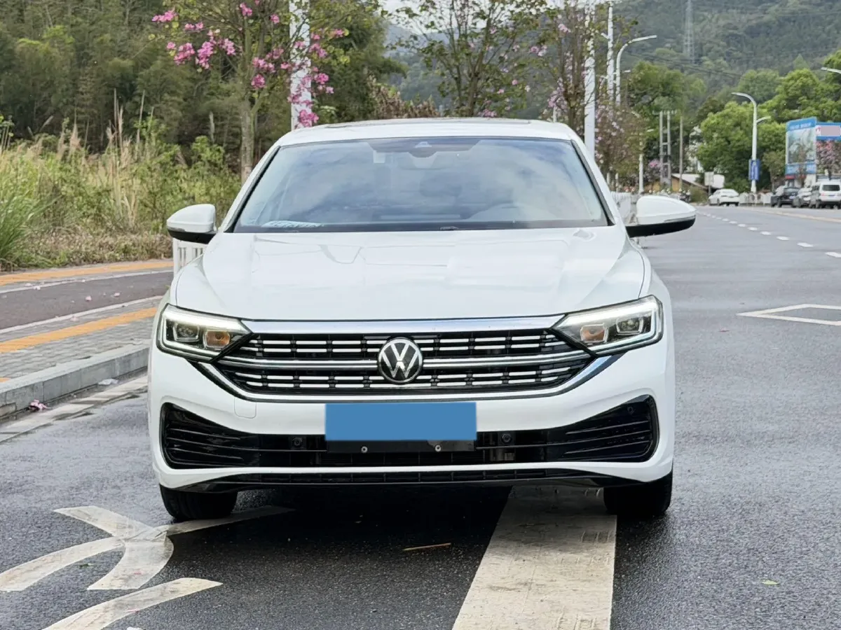 2023 Volkswagen Sagitar 1.2T 116HP L4 7DCT,autocango,china used car exporter,china ev exporter,chinese used car exporter,chinese used ev exporter
