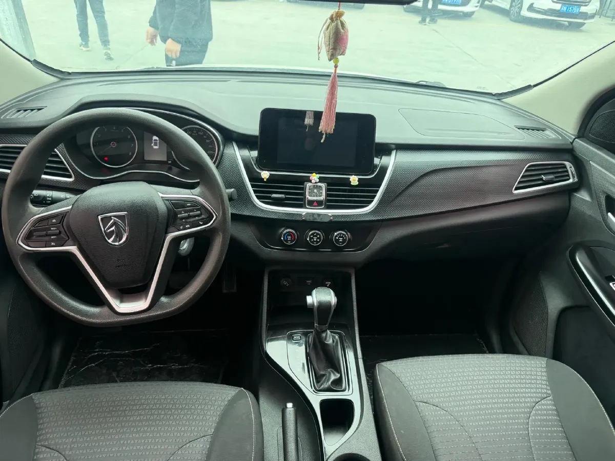 2019 BaoJun 730 1.5T 147HP L4 CVT,autocango,china used car exporter,china ev exporter,chinese used car exporter,chinese used ev exporter