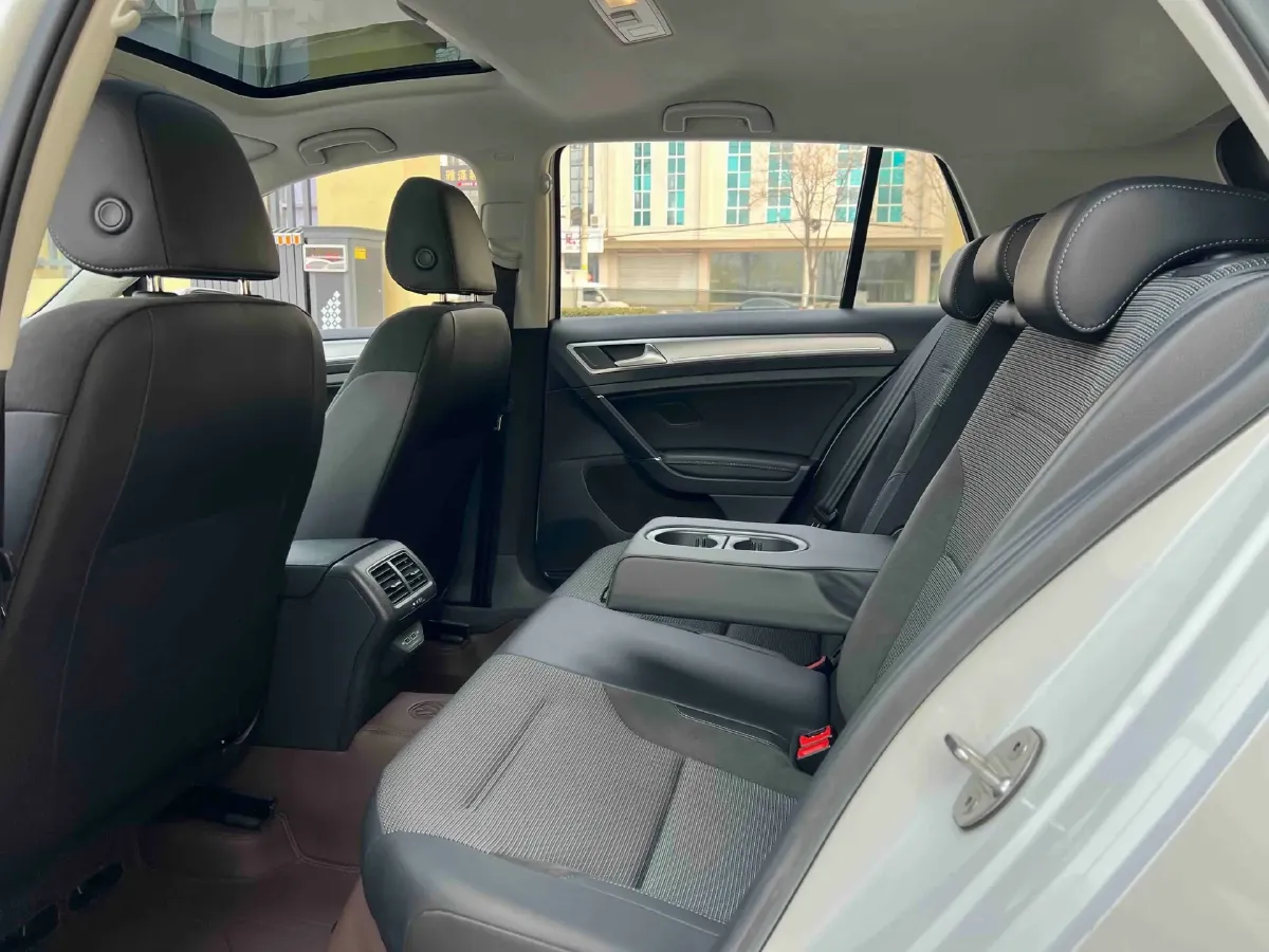 2020 Volkswagen Golf 1.4T 150HP L4 7DCT,autocango,china used car exporter,china ev exporter,chinese used car exporter,chinese used ev exporter