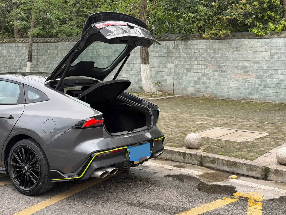 2022 ChangAn UNI-V 1.5T 188HP L4 7DCT,autocango,china used car exporter,china ev exporter,chinese used car exporter,chinese used ev exporter