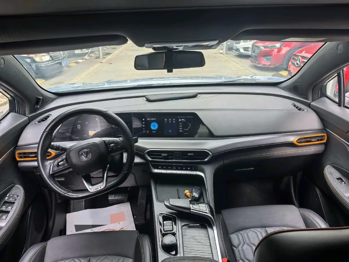 2022 ChangAn UNI-T 2.0T 233HP L4 8AT,autocango,china used car exporter,china ev exporter,chinese used car exporter,chinese used ev exporter