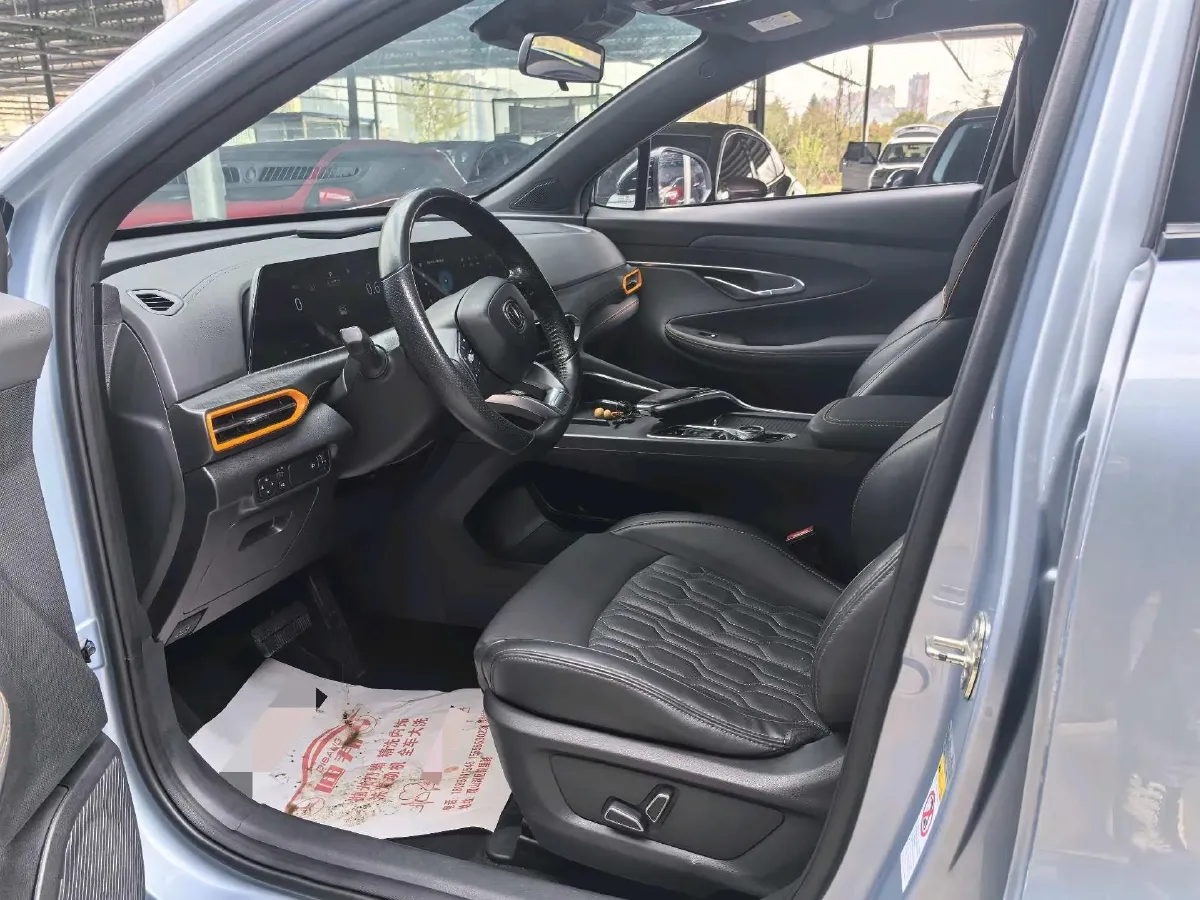 2022 ChangAn UNI-T 2.0T 233HP L4 8AT,autocango,china used car exporter,china ev exporter,chinese used car exporter,chinese used ev exporter