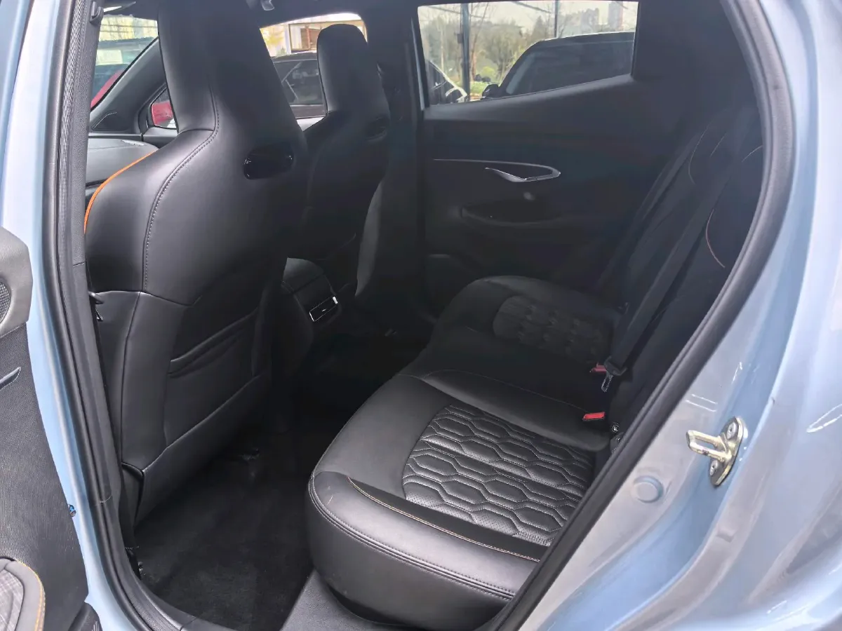 2022 ChangAn UNI-T 2.0T 233HP L4 8AT,autocango,china used car exporter,china ev exporter,chinese used car exporter,chinese used ev exporter