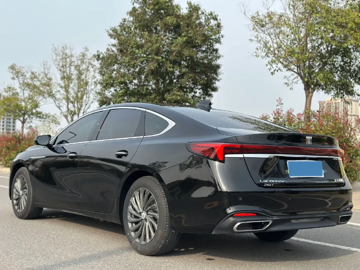 2025 Buick Larcosse 2.0T 237HP L4 9AT,autocango,china used car exporter,china ev exporter,chinese used car exporter,chinese used ev exporter