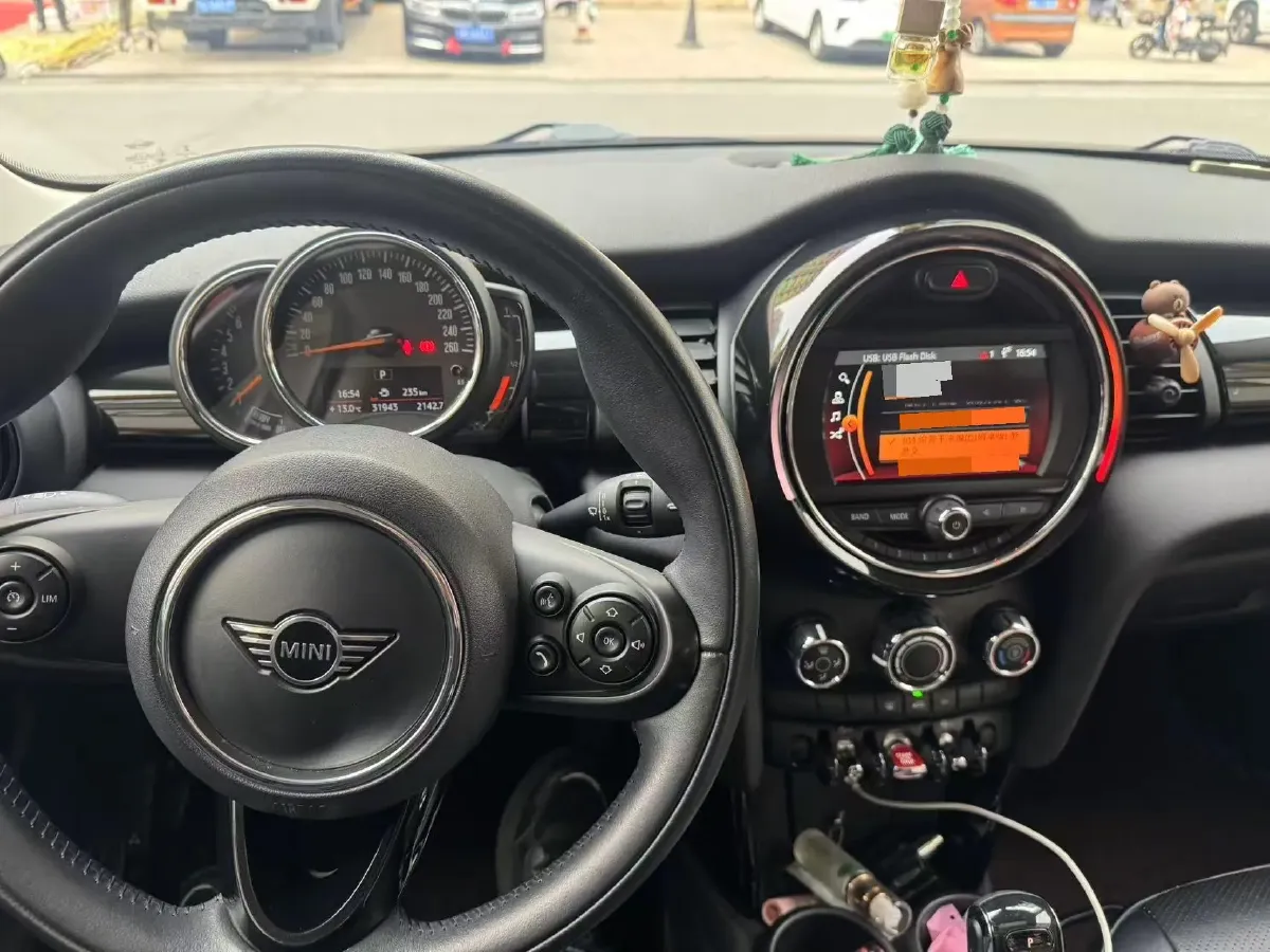 2021 MINI MINI 1.5T 102HP L3 7DCT,autocango,china used car exporter,china ev exporter,chinese used car exporter,chinese used ev exporter