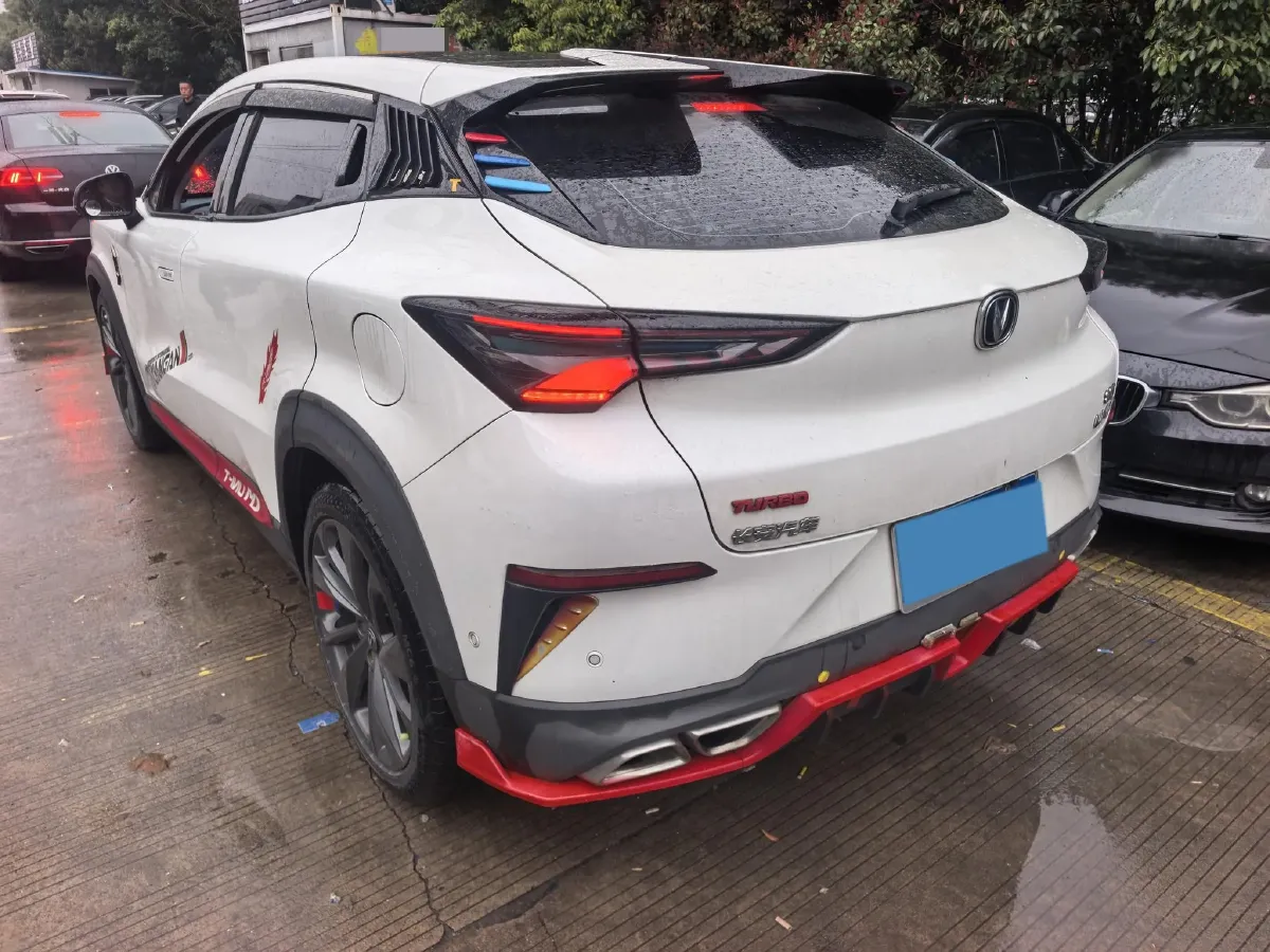 2021 ChangAn UNI-T 1.5T 180HP L4 7DCT,autocango,china used car exporter,china ev exporter,chinese used car exporter,chinese used ev exporter