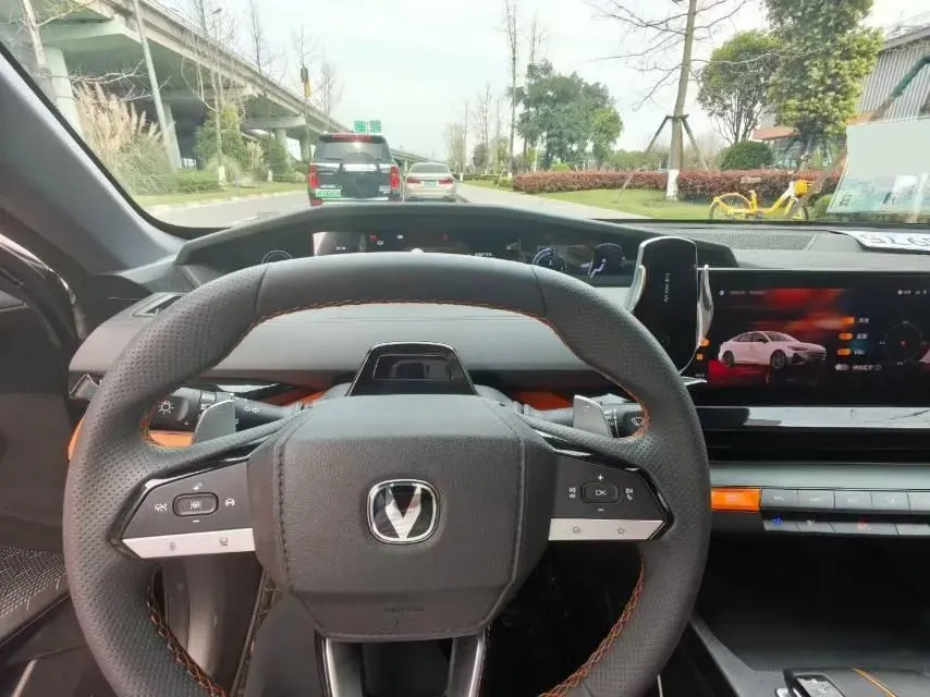 2023 ChangAn UNI-V 1.5T 188HP L4 7DCT,autocango,china used car exporter,china ev exporter,chinese used car exporter,chinese used ev exporter