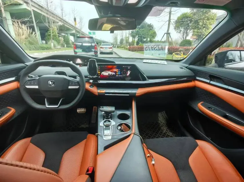 2023 ChangAn UNI-V 1.5T 188HP L4 7DCT,autocango,china used car exporter,china ev exporter,chinese used car exporter,chinese used ev exporter