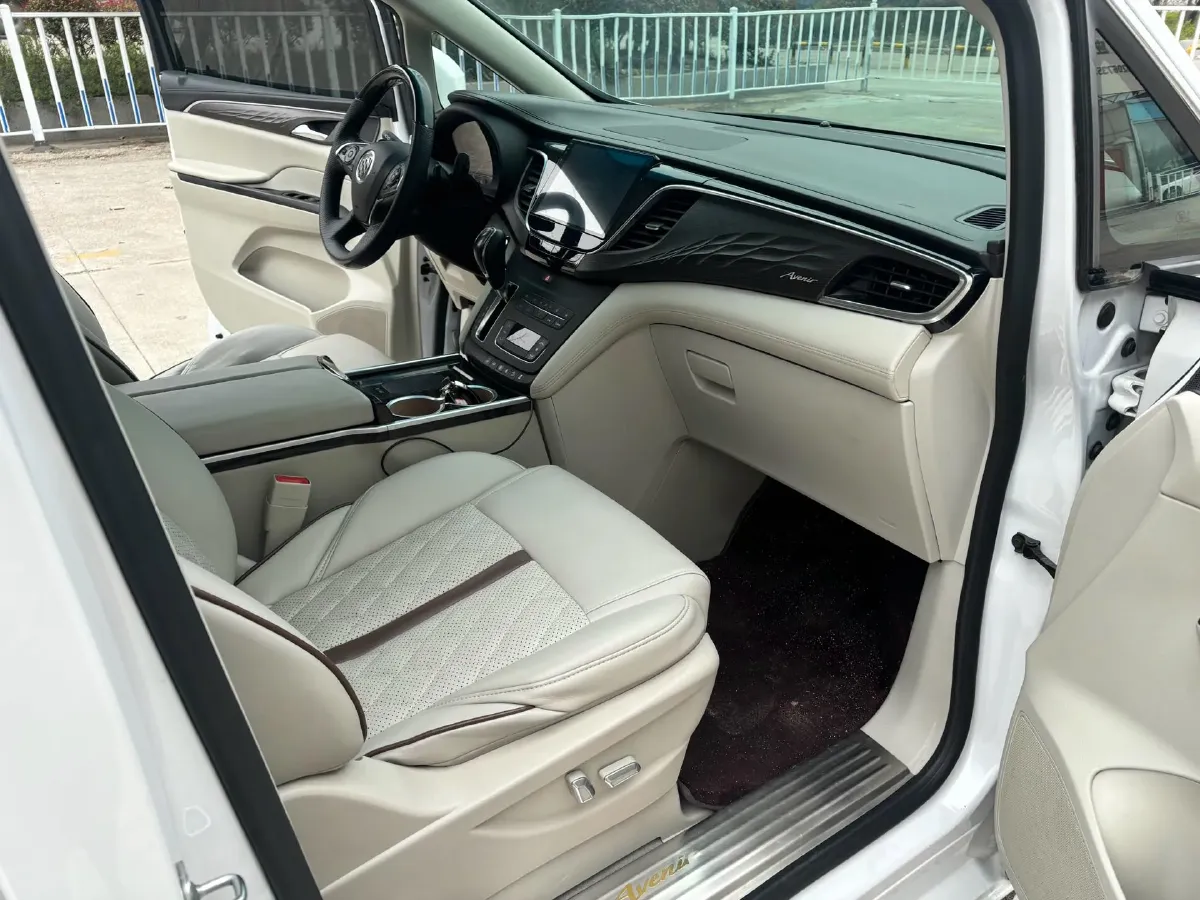 2018 Buick GL8 2.0T 260HP L4 6AT,autocango,china used car exporter,china ev exporter,chinese used car exporter,chinese used ev exporter