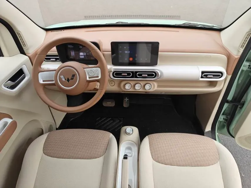 2024 WuLing HongGuang MINI EV BEV 13.4KWH,autocango,china used car exporter,china ev exporter,chinese used car exporter,chinese used ev exporter