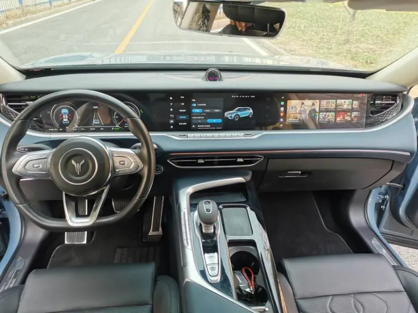 2021 Voyah FREE Range Extended 109HP REEV 33KWH,autocango,china used car exporter,china ev exporter,chinese used car exporter,chinese used ev exporter