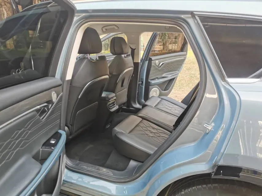 2021 Voyah FREE Range Extended 109HP REEV 33KWH,autocango,china used car exporter,china ev exporter,chinese used car exporter,chinese used ev exporter