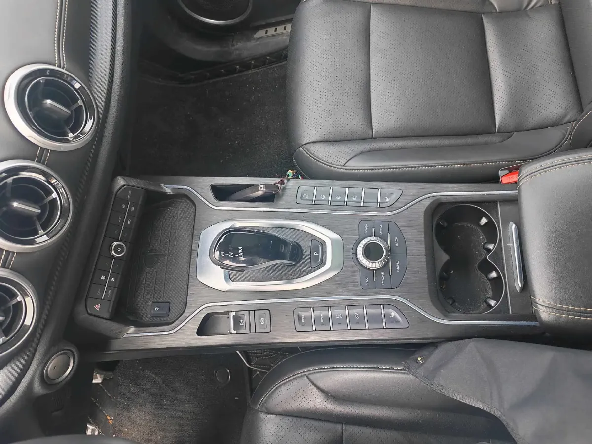 2018 WEY VV6 2.0T 197HP L4 7DCT,autocango,china used car exporter,china ev exporter,chinese used car exporter,chinese used ev exporter