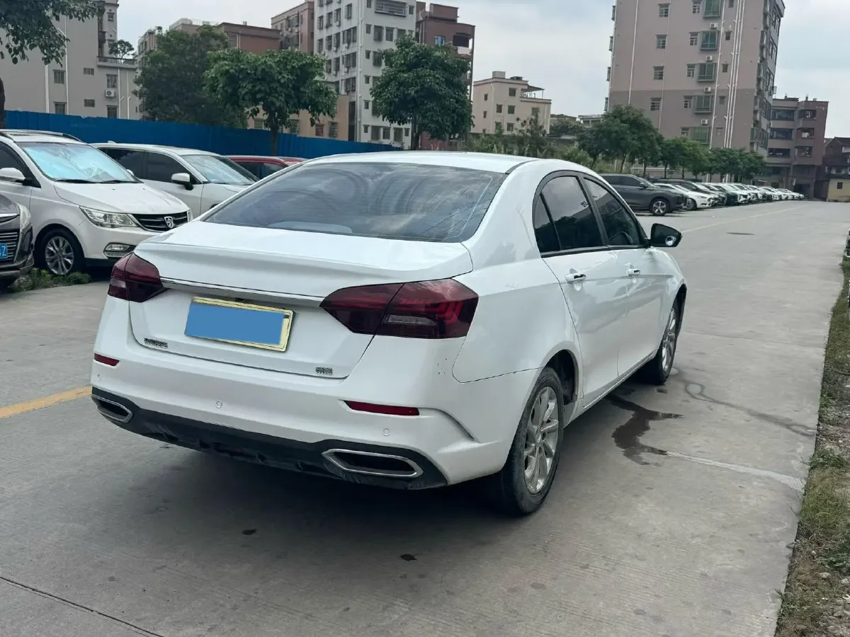 2020 Geely Emgrand 1.5L 109HP L4 5MT,autocango,china used car exporter,china ev exporter,chinese used car exporter,chinese used ev exporter